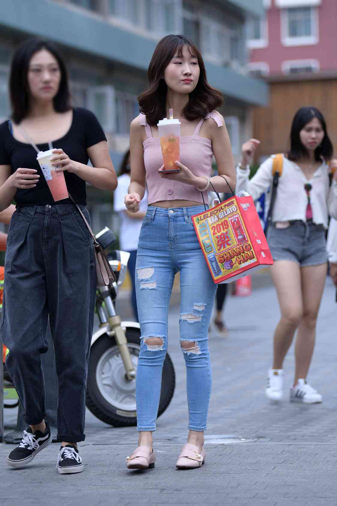 图片[2]-【免费】紧身牛仔裤女生【18P】04014-蜜桃兔兔