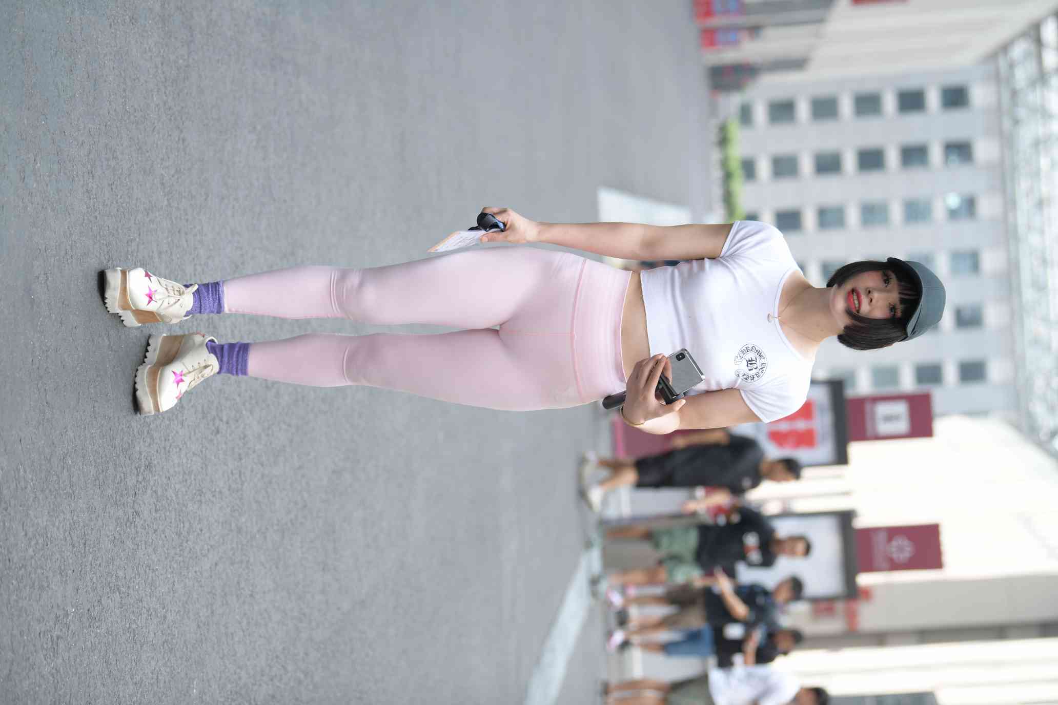 图片[2]-短发鸭舌帽时尚女生【102P】04022-蜜桃兔兔