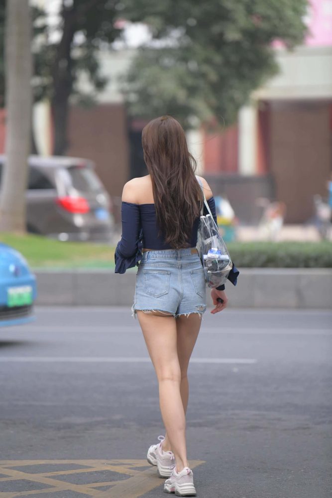 妩媚又性感的广东姑娘【713P】J1440-蜜桃兔兔