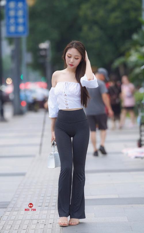 图片[1]-身材非常哇塞的瑜伽裤女孩  J1333 521P6V-21.6GB-蜜桃兔兔
