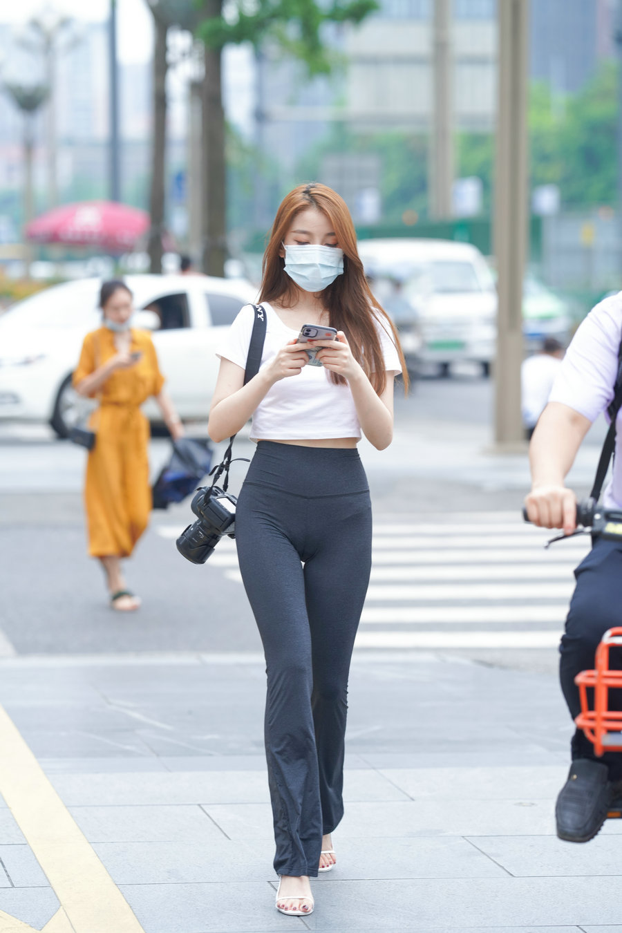 图片[3]-玩单反机的瑜伽裤女孩  J1270 498P5V-28.6GB-蜜桃兔兔