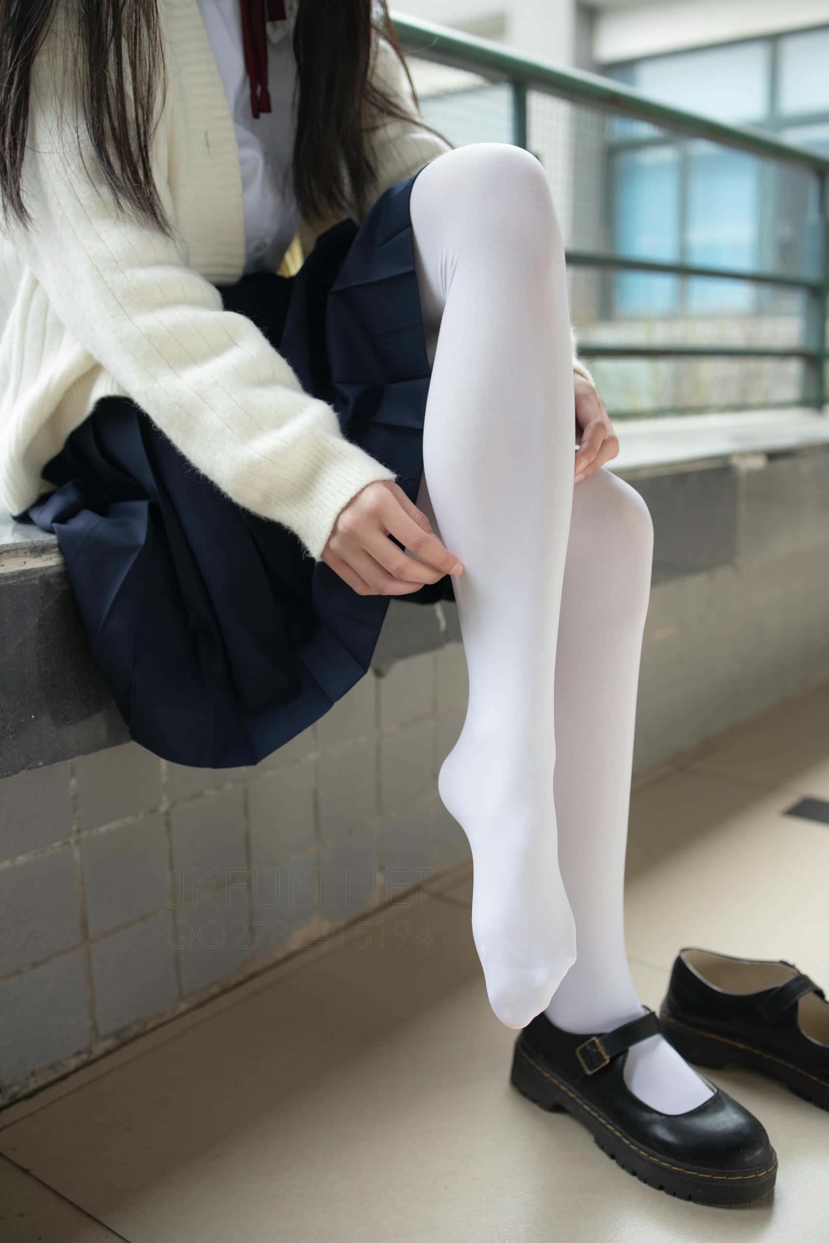 图片[2]-甜美可人的白丝姑娘【127P】J2555-蜜桃兔兔