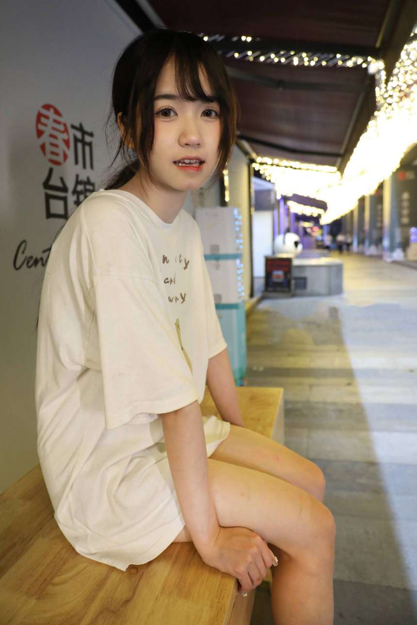 图片[4]-KTV里唱歌的长腿帆布鞋女孩【102P】20015-蜜桃兔兔