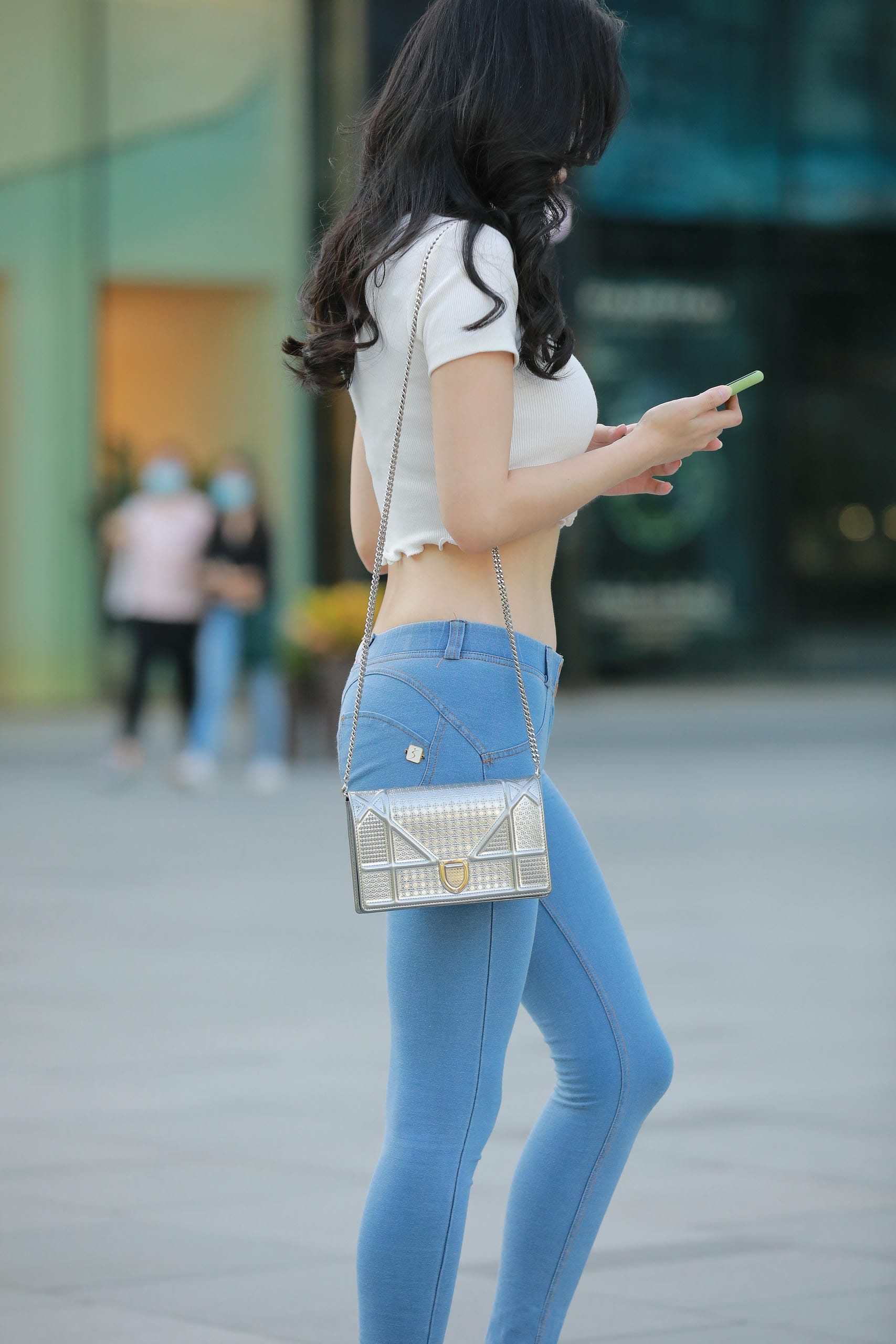 图片[1]-非常漂亮的紧身牛仔裤女孩【114P】J4016-蜜桃兔兔