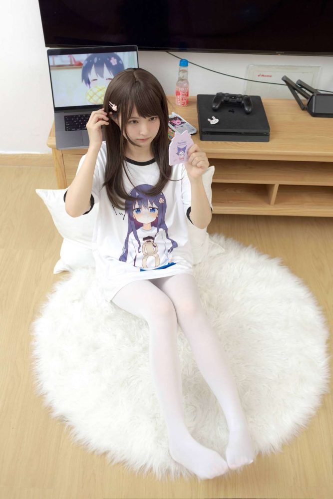 二次元白丝美少女【69P】20027-蜜桃兔兔