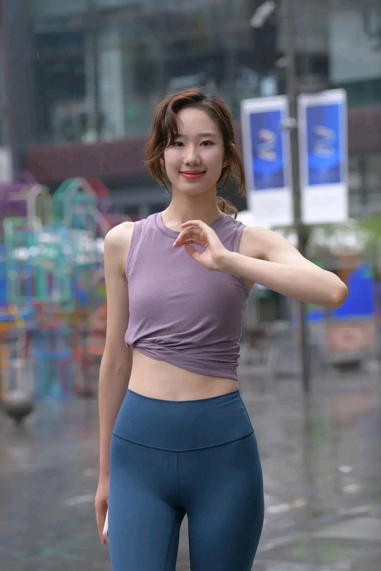 图片[2]-像刘亦菲的蓝色瑜伽裤姑娘J2234 552P1V-20.5GB-蜜桃兔兔