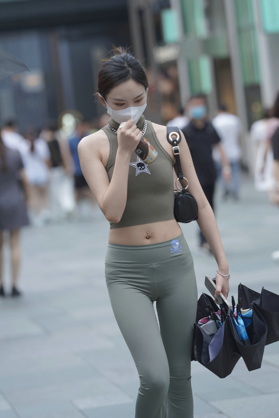 图片[1]-戴口罩的瑜伽裤小女人J3557 133P-1.43GB-蜜桃兔兔