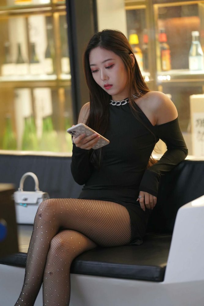 非常妩媚的网格丝袜女孩【186P】000037-蜜桃兔兔