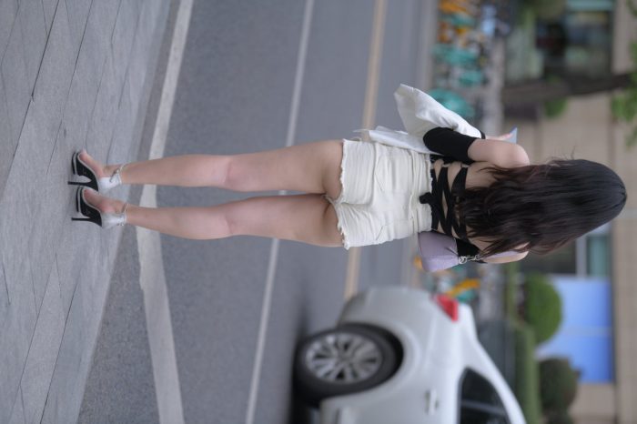 长发飘飘的白色热裤美丽女孩【49P】00029-蜜桃兔兔