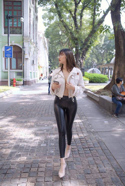 图片[3]-戴眼镜的皮裤女孩 J1473 1046P2V-35.5GB-蜜桃兔兔