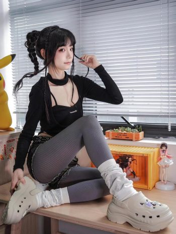 图片[9]-牛仔热裤+灰丝姑娘玩自拍-蜜桃兔兔