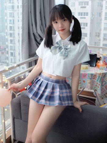 图片[7]-网格丝袜的清纯双马尾小姑娘-蜜桃兔兔