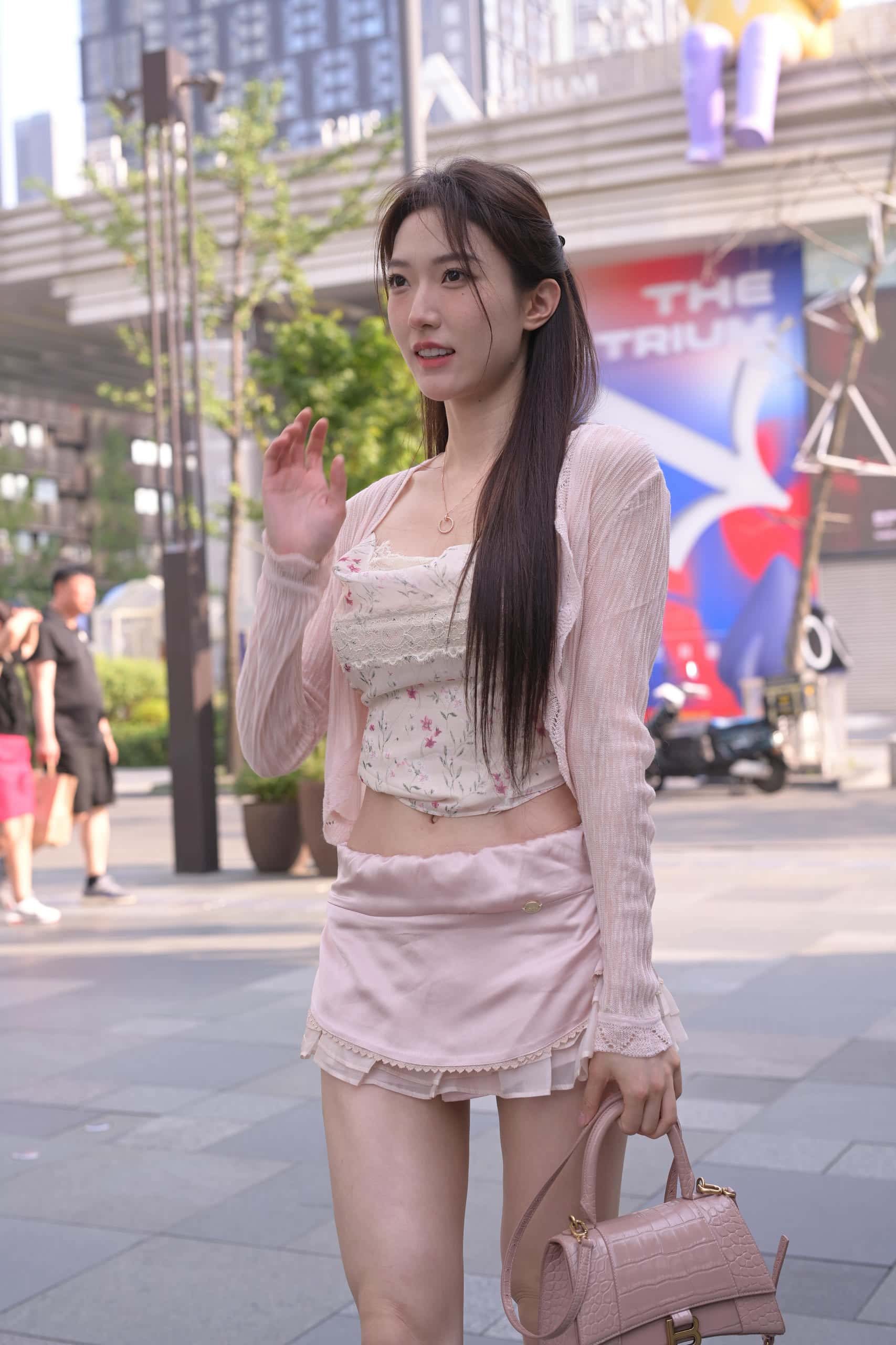 图片[1]-穿蕾丝蛋糕裙的粉色系少女【131P】J7577-蜜桃兔兔