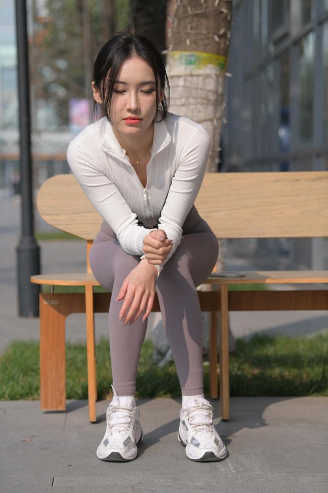 又飒又美的紫色瑜伽裤姑娘【701P】J8165-蜜桃兔兔