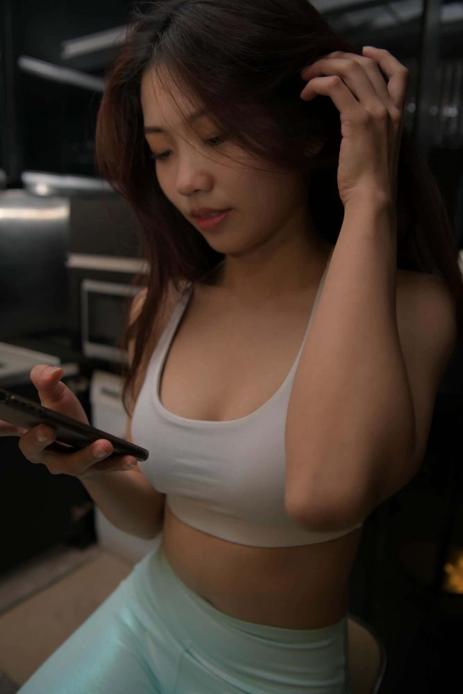 户外玩耍的瑜伽裤小姐姐【467P】J1419-蜜桃兔兔
