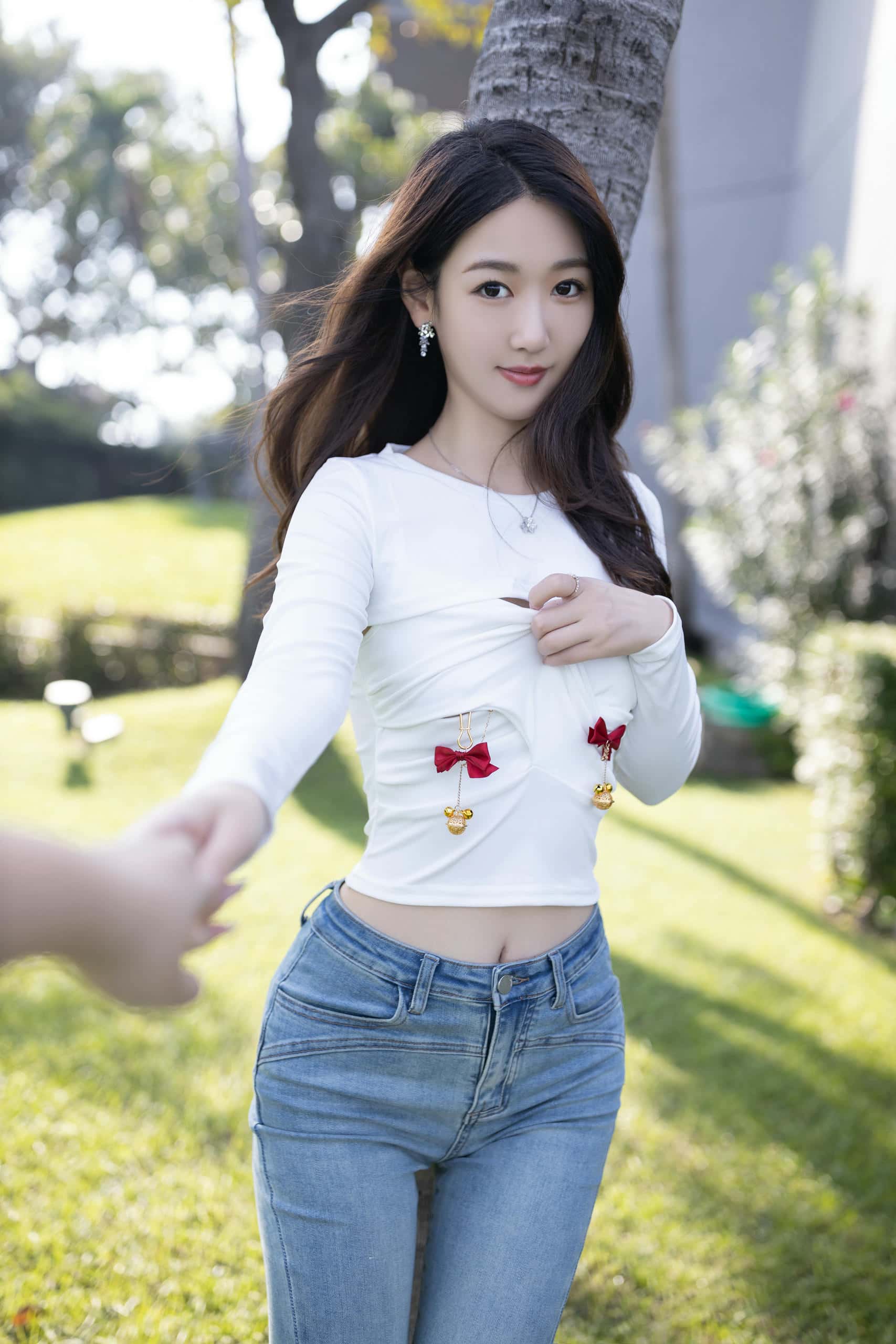 图片[4]-唐安琪 – 户外牛仔裤写真 【40P】P25226-蜜桃兔兔