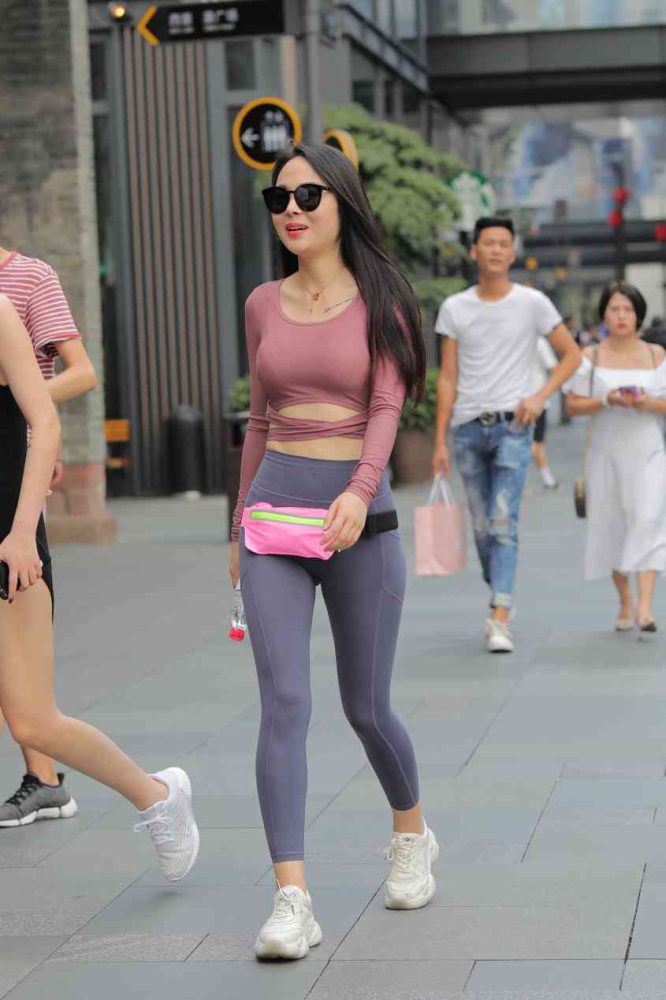 【免费】戴墨镜的时尚女孩【57P】04024-蜜桃兔兔