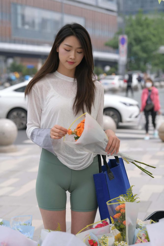 路边买花的白衣长发姑娘【884P】J5726-蜜桃兔兔