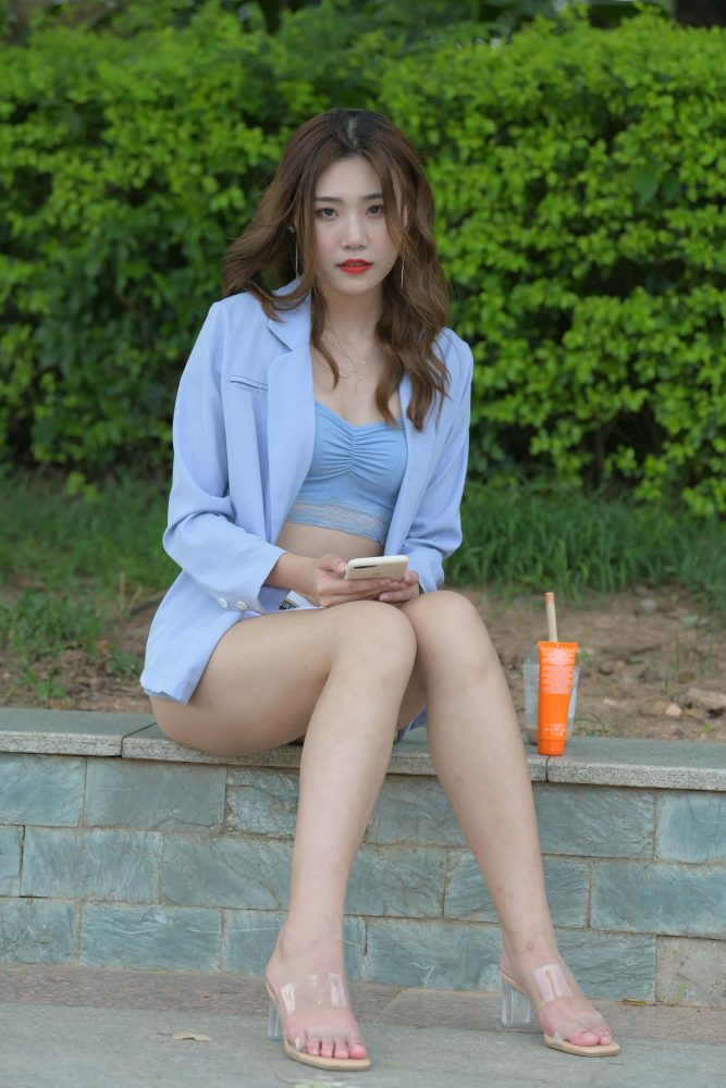 白色热裤女孩【1133P】J1680-蜜桃兔兔