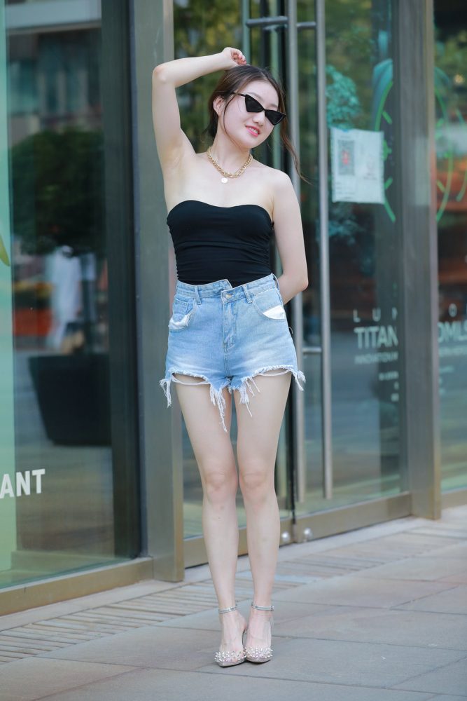 J1801 184P-1.95GB-蜜桃兔兔