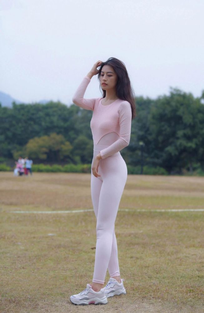 柔情似水的瑜伽裤姑娘 J1429 291P1V-14.6GB-蜜桃兔兔