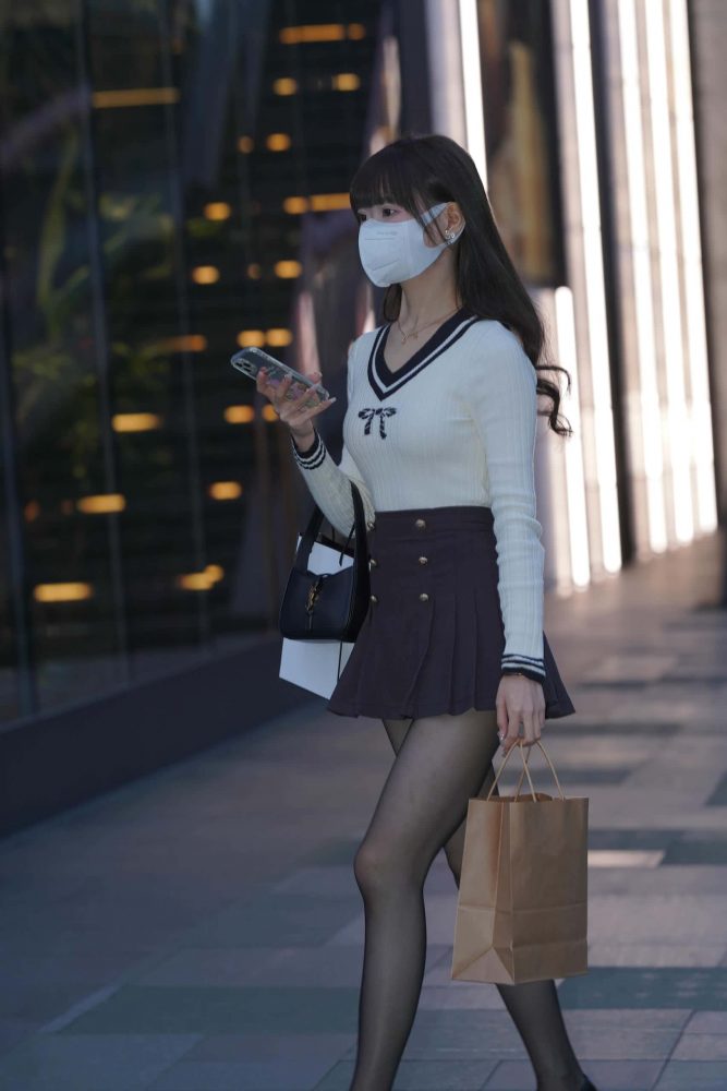 戴口罩的娇小短裙妹子【246P】C6142-蜜桃兔兔