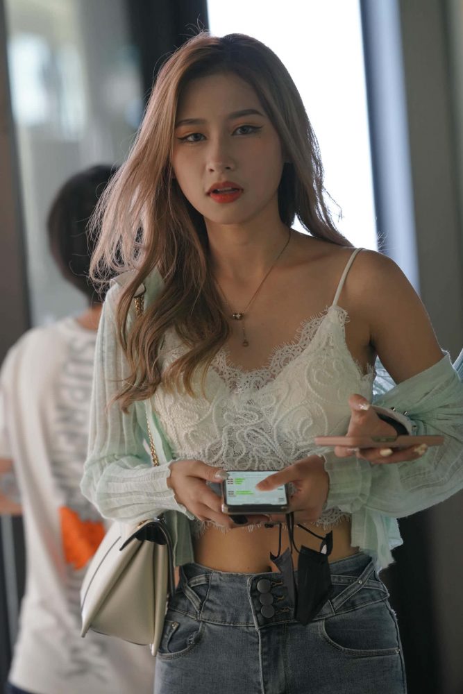 牛仔热裤女孩【114P】J4541-蜜桃兔兔